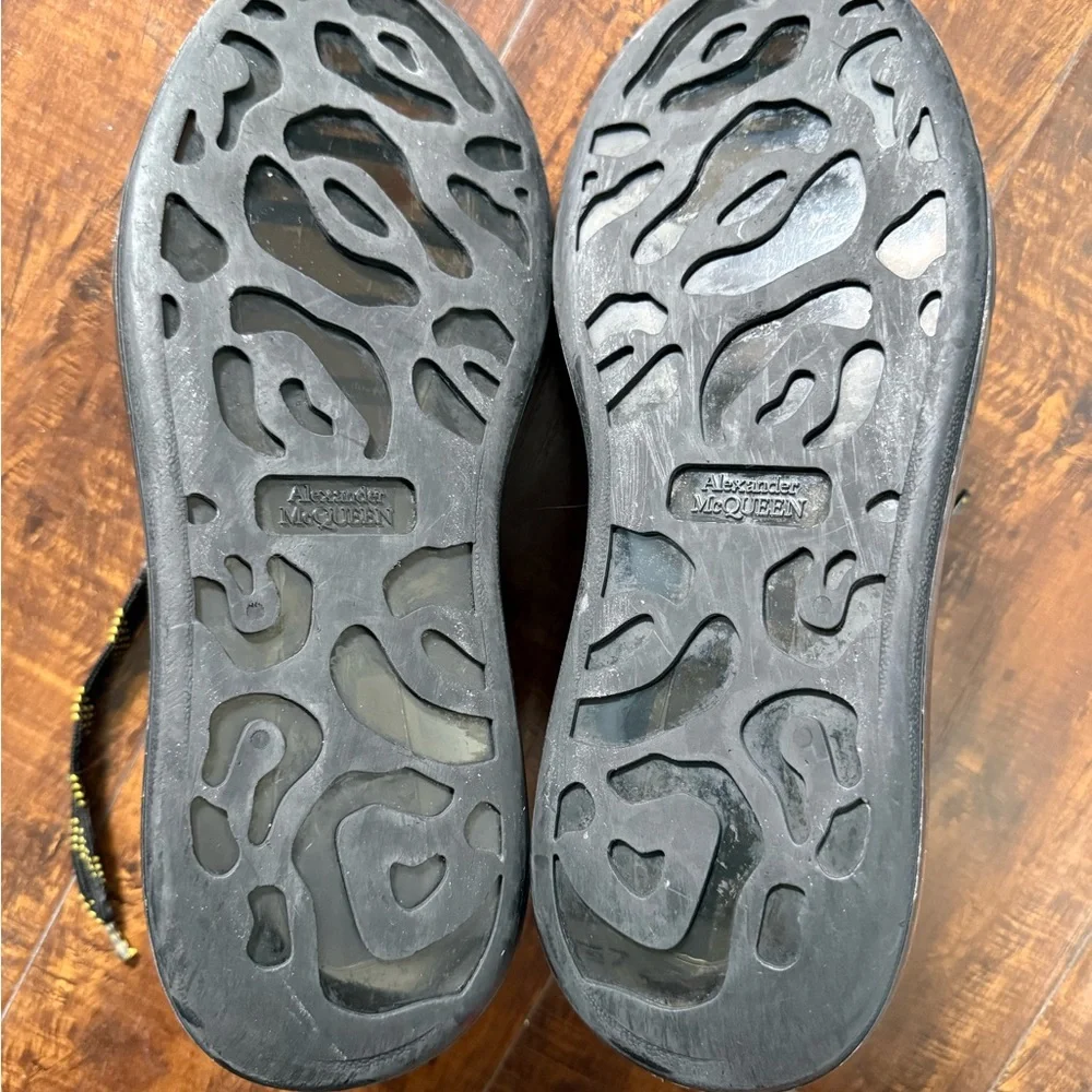 Alexander McQueen Black and Yellow Sneakers EU 42 - Picture 11 of 15